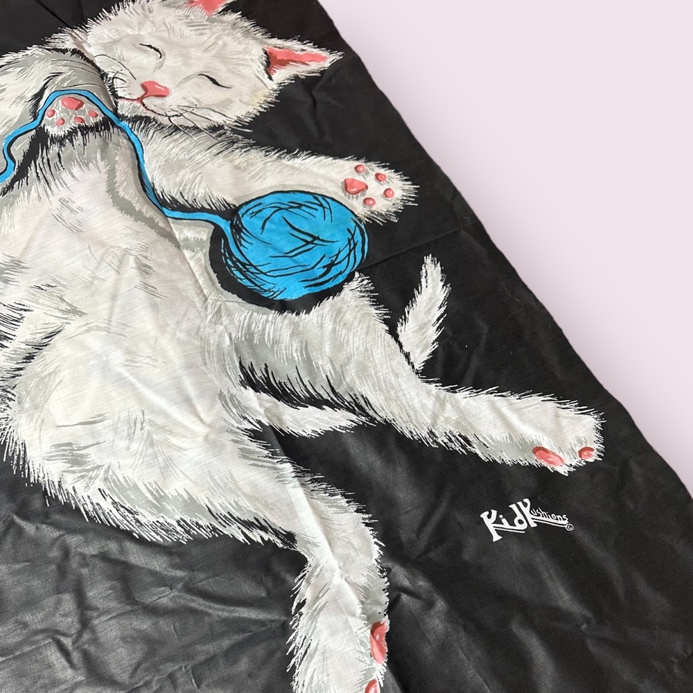 Vintage Cat Playing With Yarn Unfinished Edge Black Background Fabric 44” x 44” - Picture 5 of 9